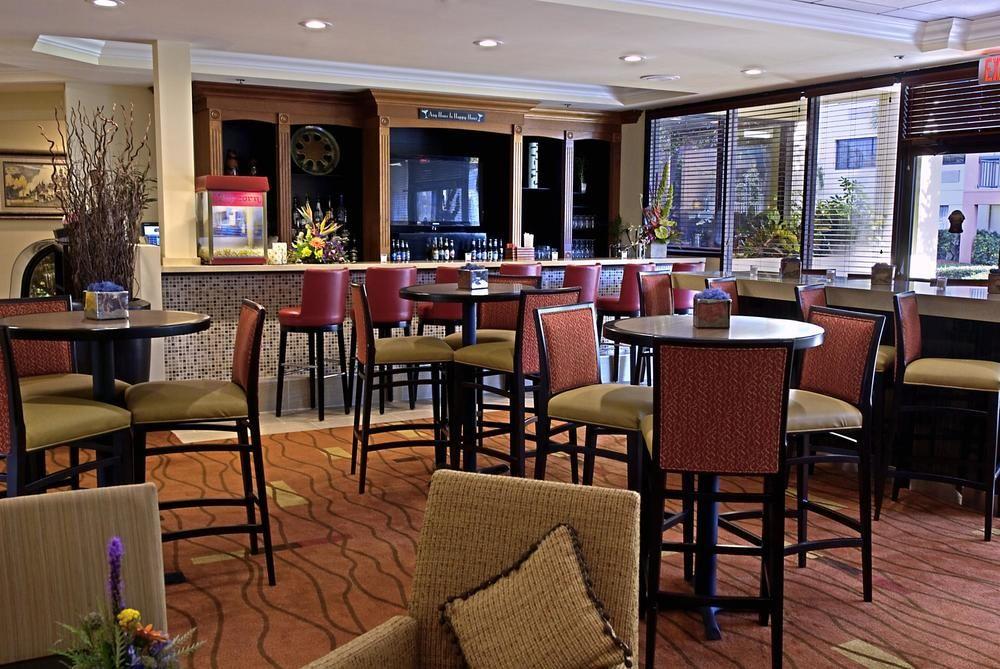 Courtyard By Marriott Orlando Lake Buena Vista At Vista Centre Extérieur photo