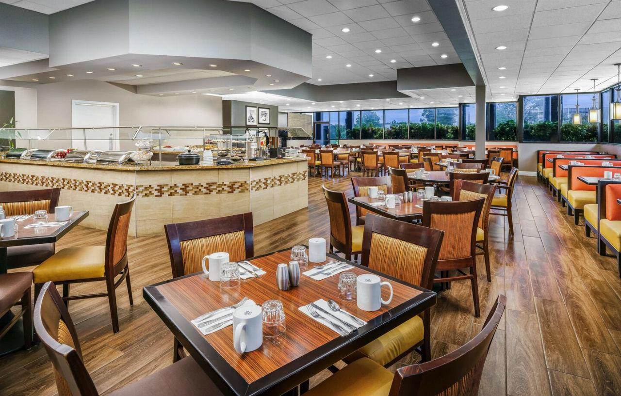 Courtyard By Marriott Orlando Lake Buena Vista At Vista Centre Extérieur photo