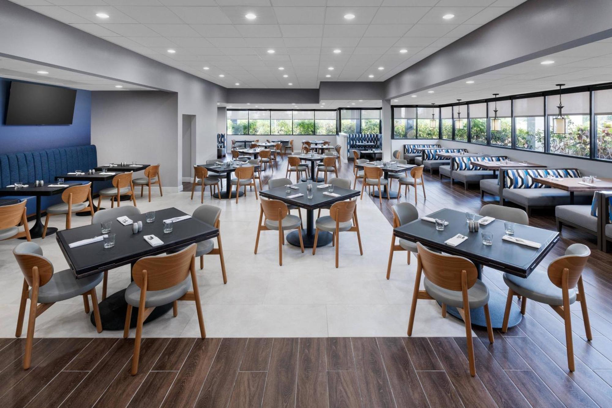 Courtyard By Marriott Orlando Lake Buena Vista At Vista Centre Extérieur photo